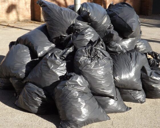 garbage bags waste plastic 413757